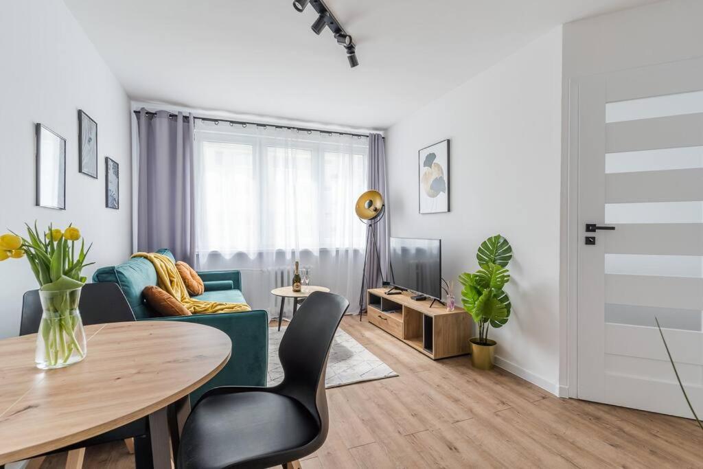 Uroczy Apartament 2 Pokoje - 10 Min Do Morza! غدانسك المظهر الخارجي الصورة